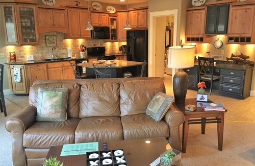 Salida Condo | This condominium is a 1 bedroom(s), 1.5 bathrooms, located in Salida, CO.