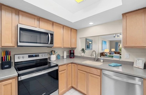 Cocoa Beach Condo | This condominium is a 2 bedroom(s), 2 bathrooms, located in Cocoa Beach, FL.
