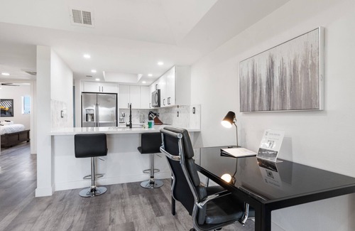 South Scottsdale Condo | This condominium is a 2 bedroom(s), 2 bathrooms, located in Scottsdale, AZ.