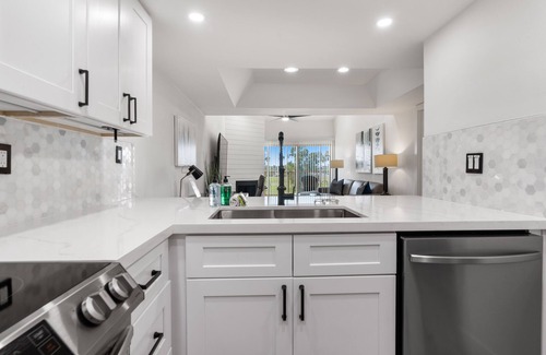 South Scottsdale Condo | This condominium is a 2 bedroom(s), 2 bathrooms, located in Scottsdale, AZ.