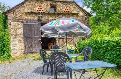 Mirandol-Bourgnounac House | This cosy stone house is situated in an idyllic location in a forest and close to the river Vaur.