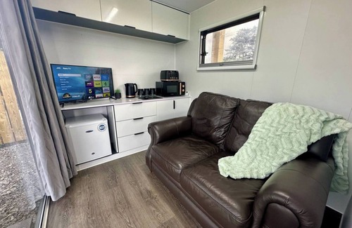 Coleraine Apartment | This dome house is a 2 bedroom(s), 2 bathrooms, located in Causeway Coast and Glens, Northern Ireland.