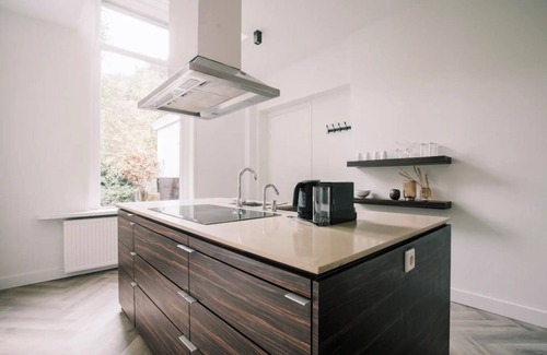 Centrum Apartment | This ground floor apartment features 65m2 of space with a herringbone floor.