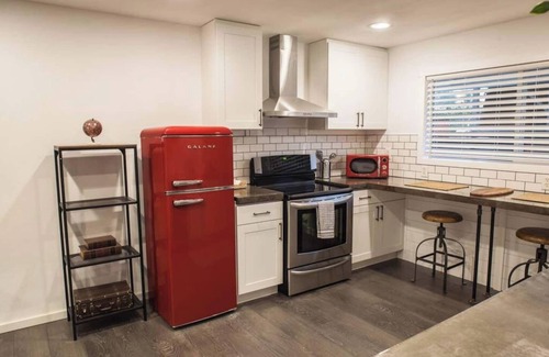 Felida House | This guest house is a 1 bedroom(s), 1 bathrooms, located in Vancouver, WA.