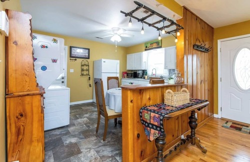 Georgetown House | This house is a 2 bedroom(s), 1 bathrooms, located in Georgetown, KY.