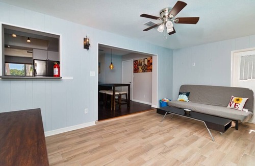 Venice East House | This house is a 2 bedroom(s), 1 bathrooms, located in Venice, FL.
