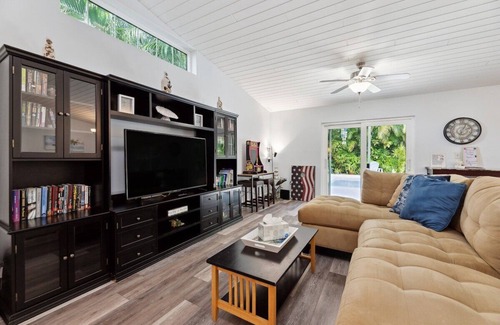 Old Orchid House | This house is a 3 bedroom(s), 2 bathrooms, located in Vero Beach, FL.