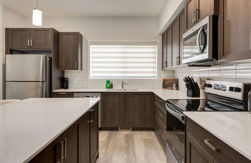 Southeast Calgary House | This house is a 3 bedroom(s), 2.5 bathrooms, located in Calgary, AB.