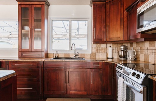 Central Okanagan House | This house is a 3 bedroom(s), 2 bathrooms, located in Kelowna, BC.