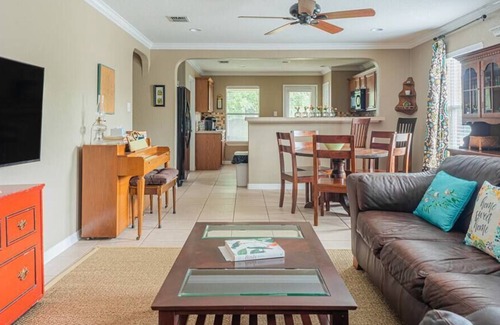 Boerne House | This house is a 3 bedroom(s), 2 bathrooms, located in Boerne, TX.