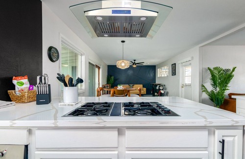 New Papago Parkway House | This house is a 4 bedroom(s), 2 bathrooms, located in Scottsdale, AZ.