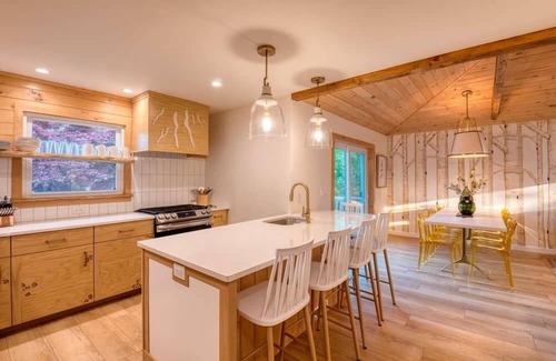 Seneca Falls House | This house is a 4 bedroom(s), 3 bathrooms, located in Seneca Falls, NY.