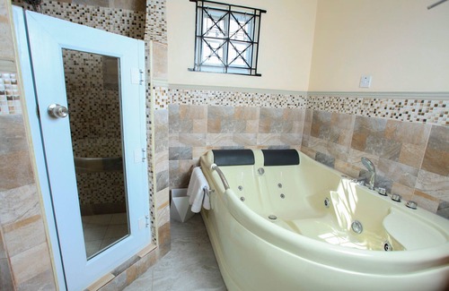 Silver Sands House | This intimate paradise in Coral Spring Village, Trelawny, Jamaica