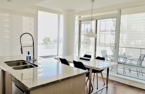 Downtown Victoria Apartment | This is for a booking with Victoria Waterfalls Hotel. 1 bedroom suite, sleeps 4.