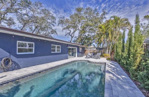 Seminole House | This is the ONE! 3 King Beds - Heated Pool - 7 Min to Beach - Garage Game Room