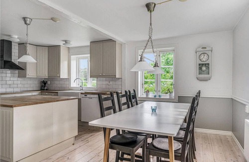 Norrkoping O House | This modern cottage awaits your visit in a beautiful area, close to Kolmården Animal Park and not fa