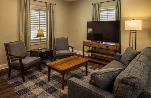 Coraopolis Cottage | This private residence is perfect for an extended stay or executive relocation.
