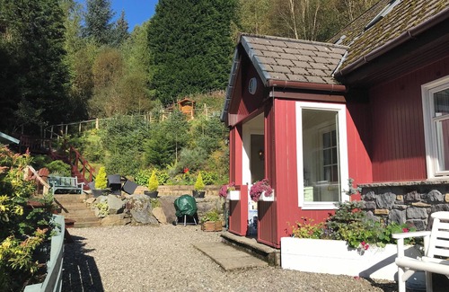 Callander Cottage | This property was formerly known as Loch View Cottage.