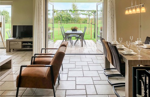 Beerze House | This semi-detached house in Beerze is comfortably furnished. You will feel really comfortable here w
