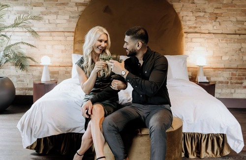 Stratford Hotel | This spacious flat is by far the most romantic suite in Hotel Julie—perfect for lovers.