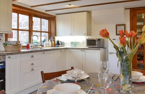 Kirriemuir Cottage | This traditional cottage is in a peaceful location, with the coast just 20 miles away.