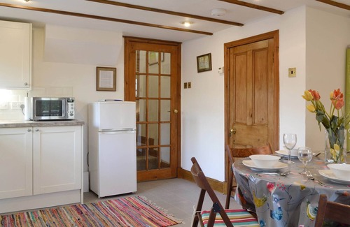 Kirriemuir Cottage | This traditional cottage is in a peaceful location, with the coast just 20 miles away.