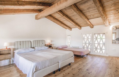 Capriva del Friuli Apartment | This vacation apartment distributed over two floors (the upper one is an attic) in Capriva del Friul