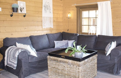 Rheezerveen House | This vacation home for four people is located in the picturesque Rheezerveen between Hardenberg, Ded