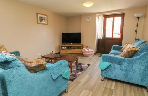 Barlby House | Thistle