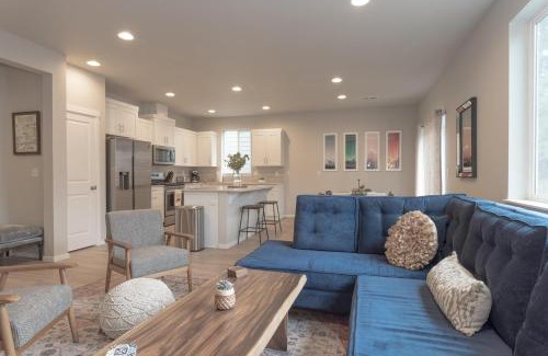 Larkspur House | Thomas Beautiful Modern Home in Bend