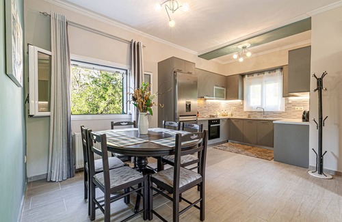 Kato Korakiana Apartment | Thomas House