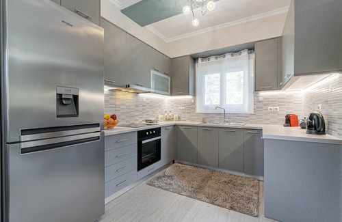 Kato Korakiana Apartment | Thomas House