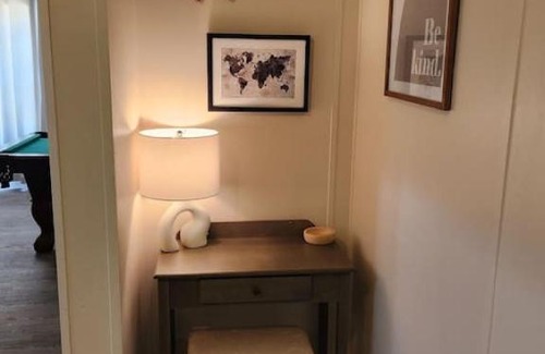 Pine Grove House | Thomas House