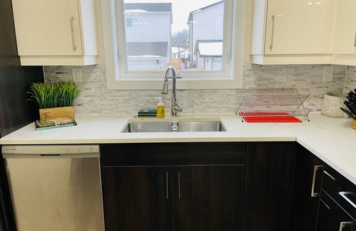 St. Vital House | Thoughtfully furnished house