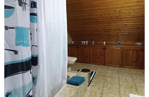 Markopoulo Mesogaias Ski Chalet | Three Artists Cottage