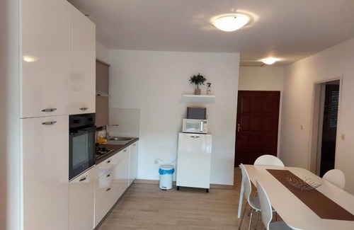 Necujam Apartment | Three bedroom apartment with terrace and sea view Nečujam, Šolta (A-13884-a)