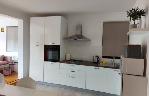 Necujam Apartment | Three bedroom apartment with terrace and sea view Nečujam, Šolta (A-13884-a)