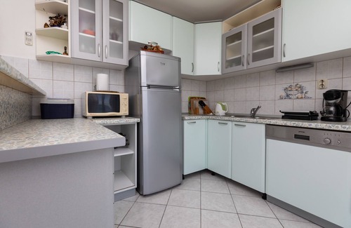 Mimice Apartment | Three bedroom apartment with balcony and sea view Mimice, Omiš (A-2805-a)