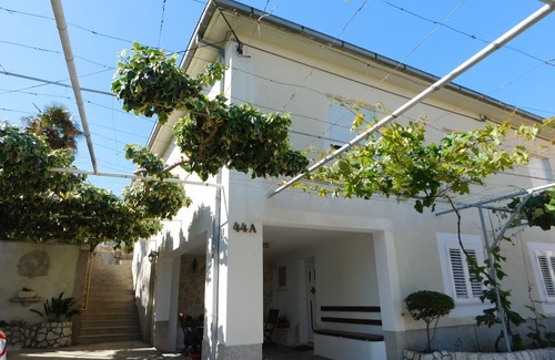 Trogir Apartment | Three bedroom apartment with terrace and sea view Trogir (A-15517-b)