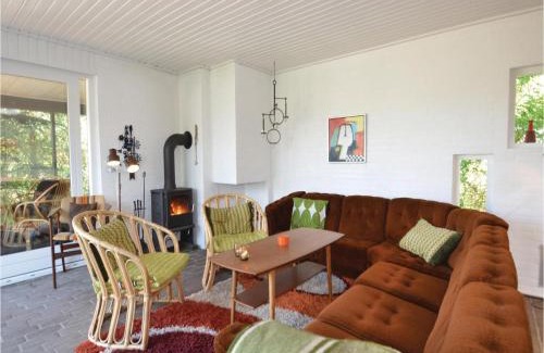 Thyholm House | Three-Bedroom Holiday Home Thyholm With A Fireplace 06