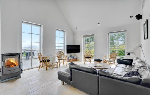 Sonderhav House | Three-Bedroom Holiday Home In Krusa