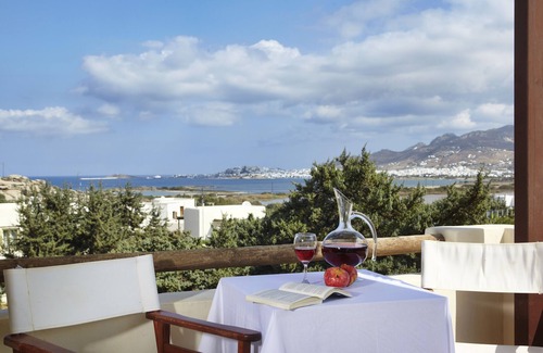 Agios Prokopios Villa | Three bedroom villa with 2.5 baths, sea view, private hot tub, breakfast incl.