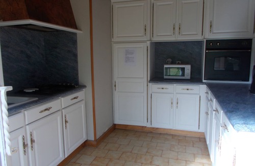 Saint-Fraigne House | Three Bedroomed Charentaise Style Gite in Village Location