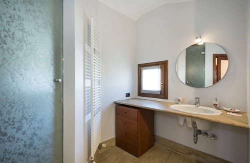 Villa Guardia Bed & Breakfast | Three bedrooms Apartment in a B&B