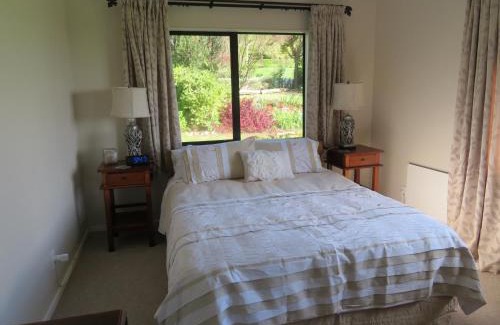 Whakamarama House | Three Gables B&B