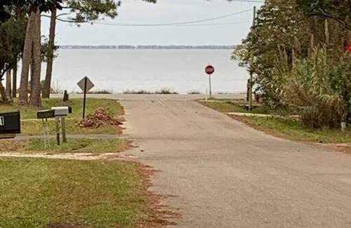 Eastpoint Apartment | Three Little Birds