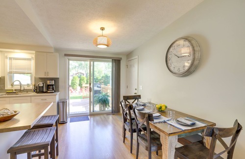 Three Oaks House | Three Oaks Home w/Guest House - 8 Mi to Beach!