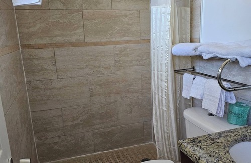 Titusville Hotel | Three Oaks Motel
