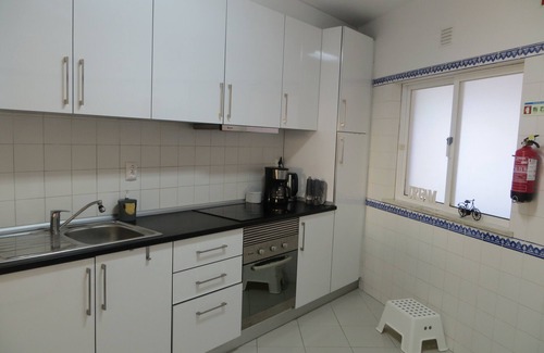 Ferragudo Condo | Three Palms Apartment