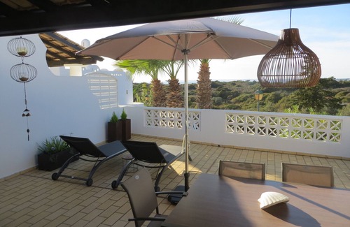 Ferragudo Condo | Three Palms Apartment